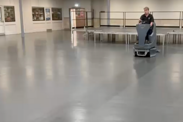 Floor cleaning large areas